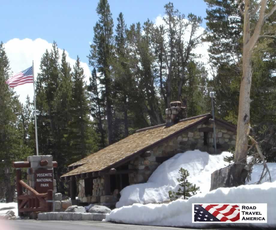 East entrance to Yosemite National Park on Tioga Road